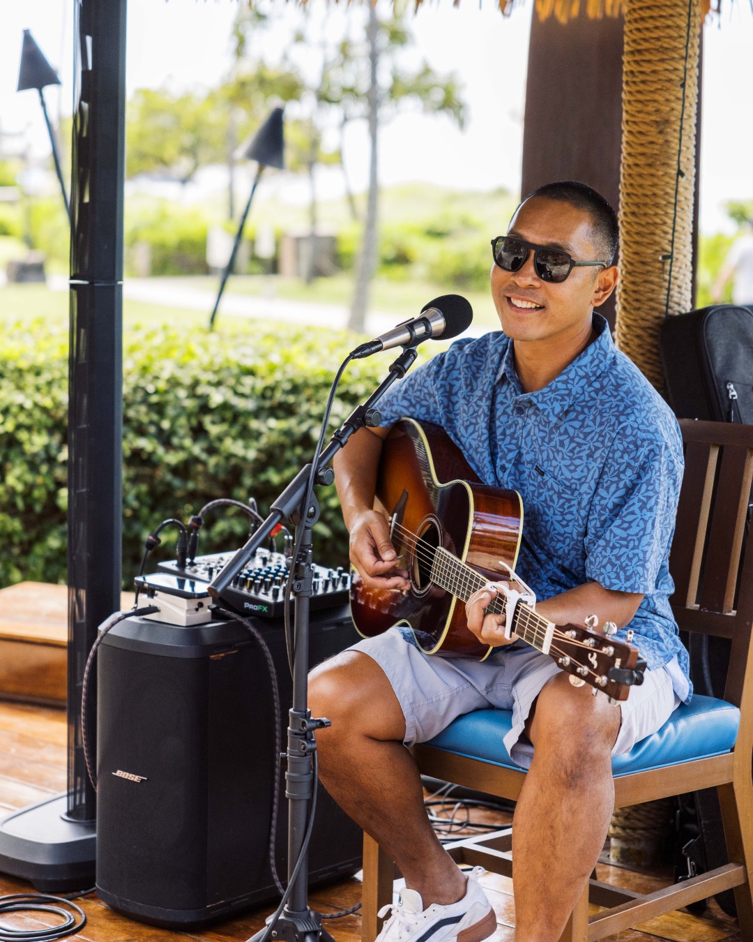 photo of Jason Tepora playing live music at Duke's Maui.