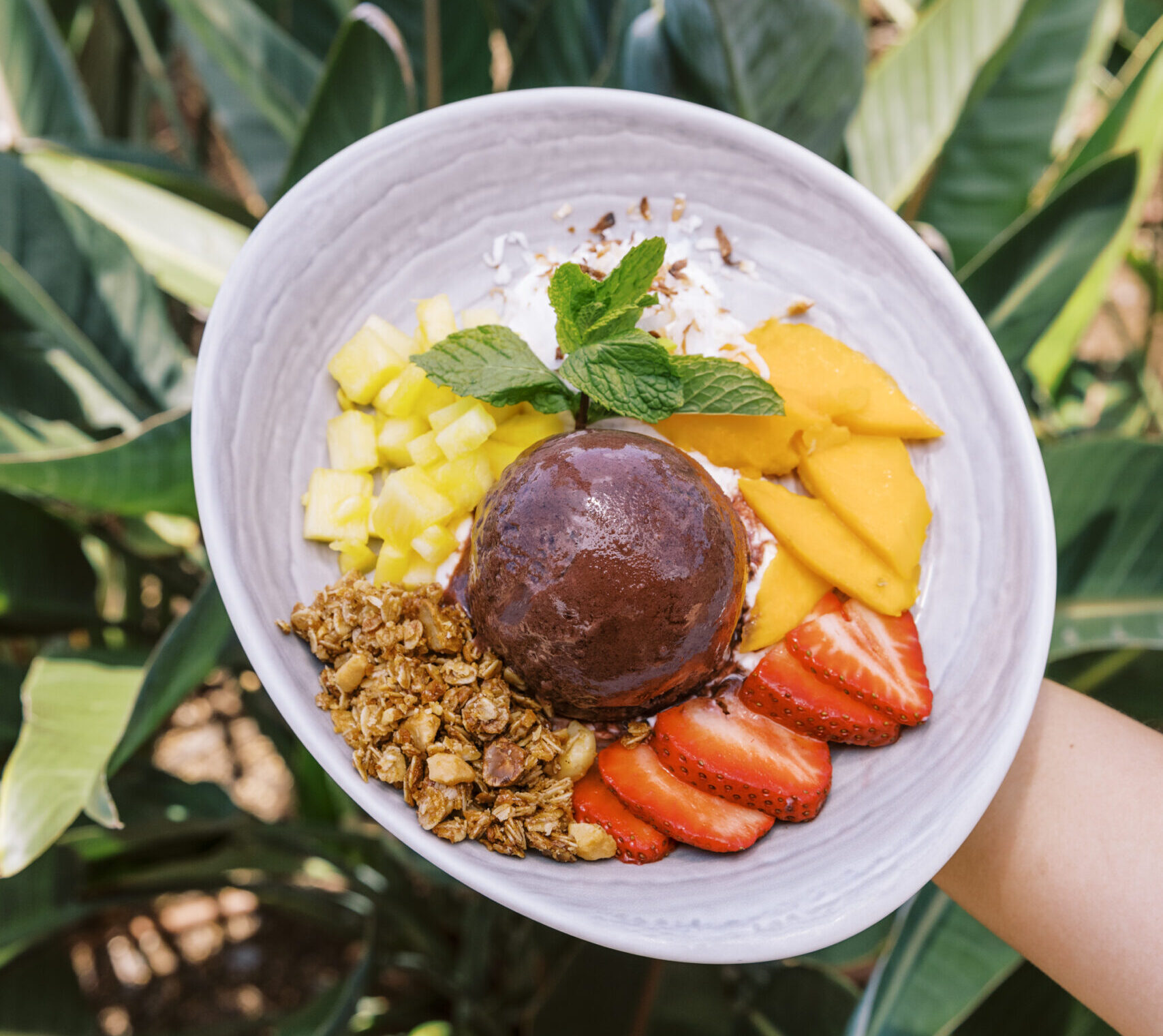 Acai bowl with fresh fruit and granola